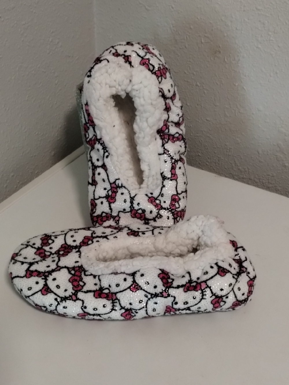 Hello Kitty White and Pink Sherpa-Lined Kids Slippers